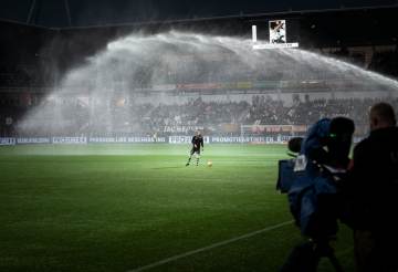 匈牙利记者指斯洛特体系致利物浦压迫数据断崖下滑（配图示意）
